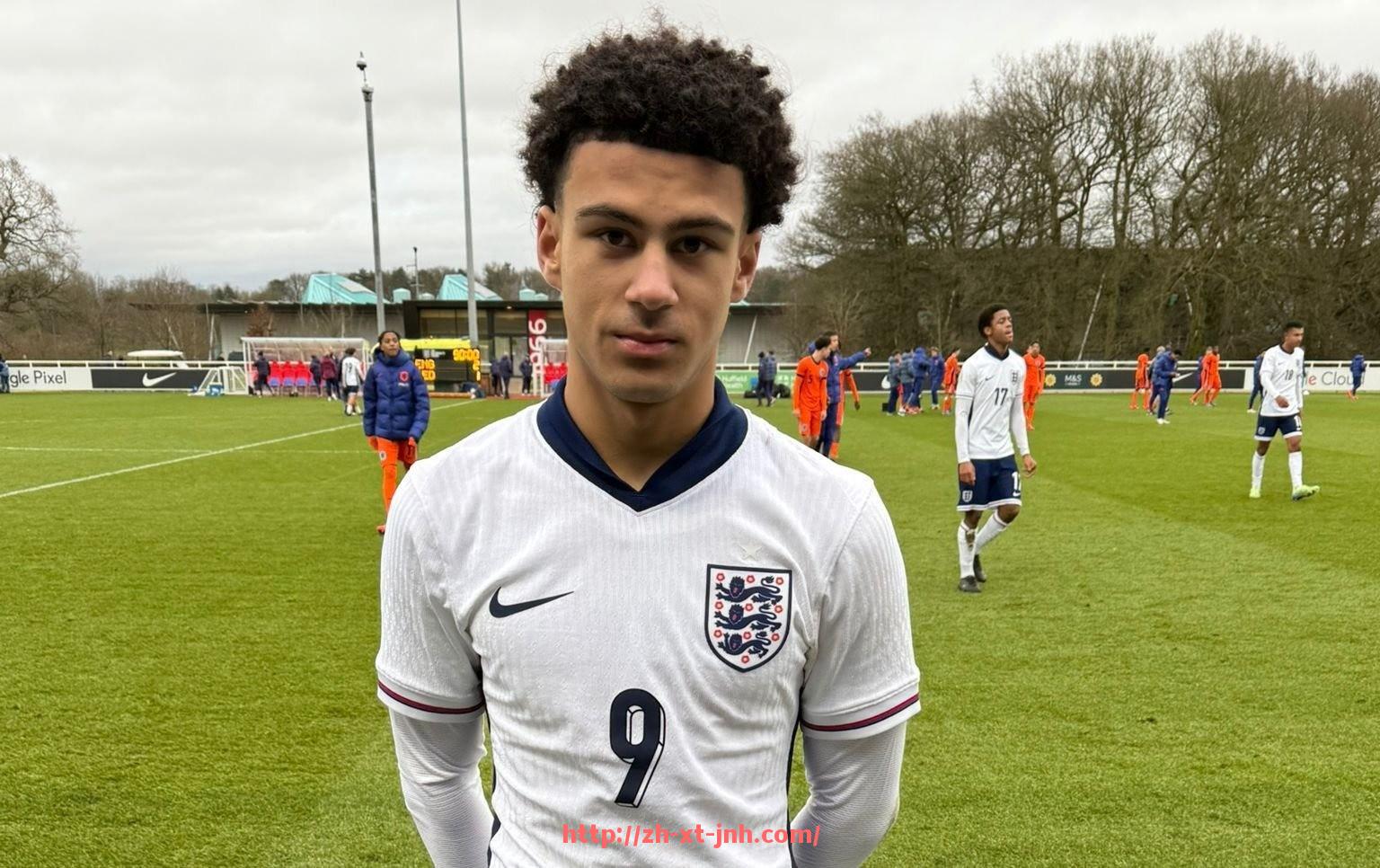 金年会体育-法甲球队主力阵容结构及位置分布解析